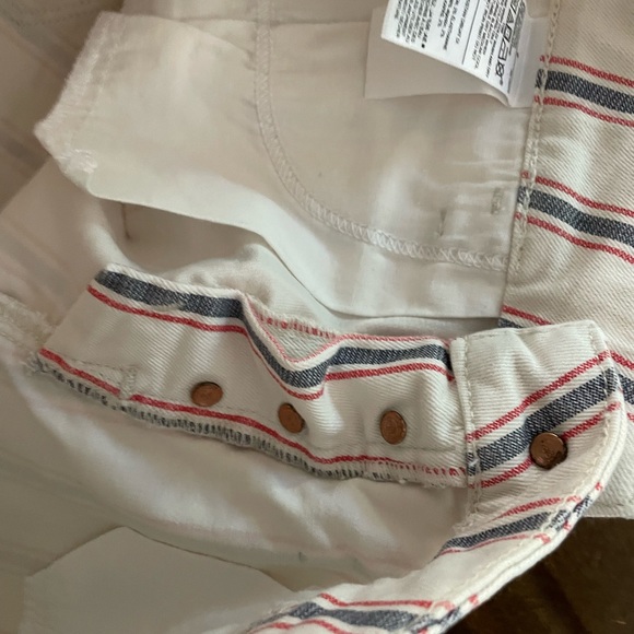 Old Navy Striped Shorts - Picture 8 of 9